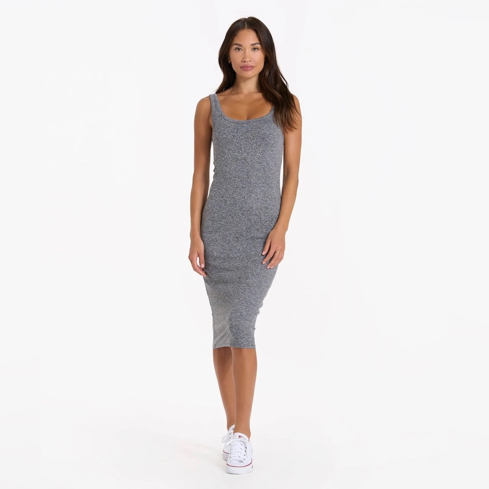 New with tags Vuori Halo Essential Dress
Women's DreamKnit Dress.